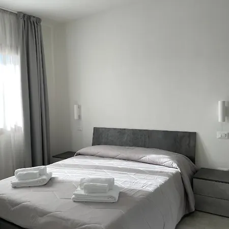 Olbios Apartament *
