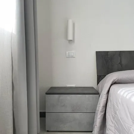 Olbios Apartament *