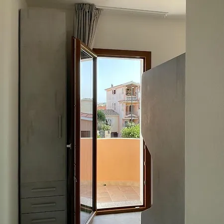 Olbios Apartament *